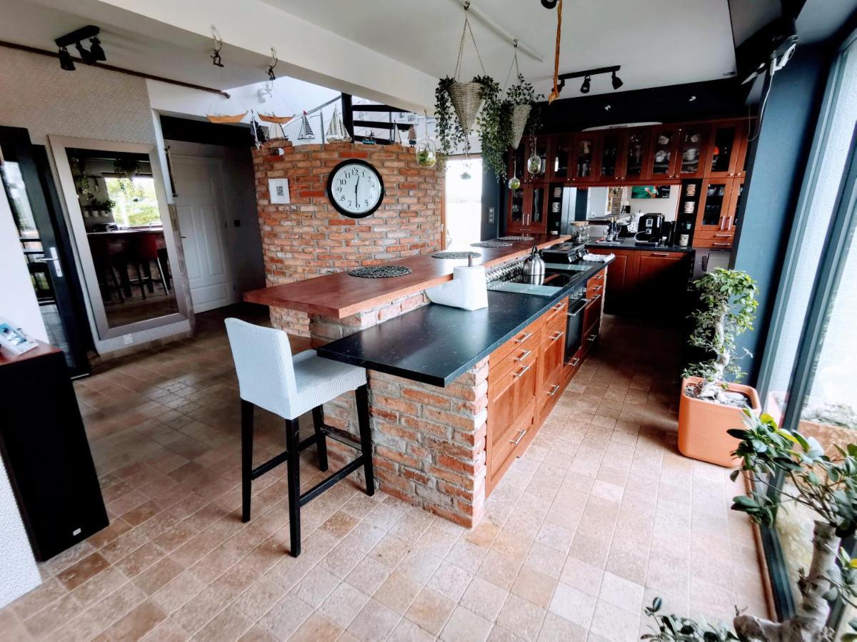 House Of Freedom With Sea View Sauna And Jacuzzi Oslonino 外观 照片